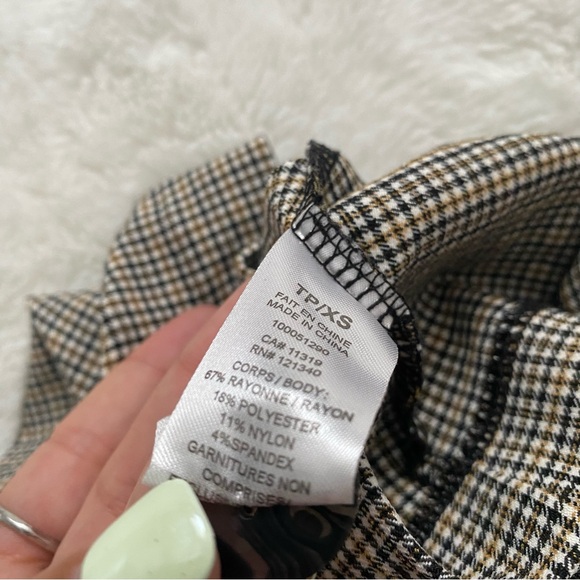 DYNAMITE | High rise button skirt - Picture 8 of 8